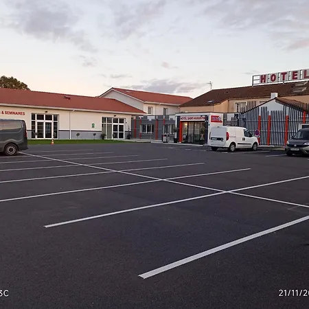 Hotel Hsa - Le Relax Montaigu-Vendee