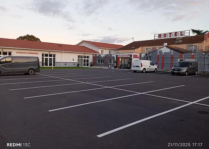 Hotel Hsa - Le Relax Montaigu-Vendee